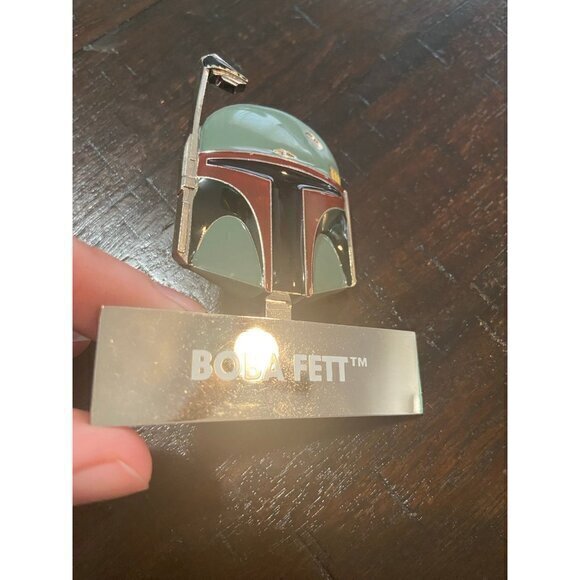 Star Wars Boba Fett Large Helmet Metal Trading Pin with Hinge - Picture 3 of 8